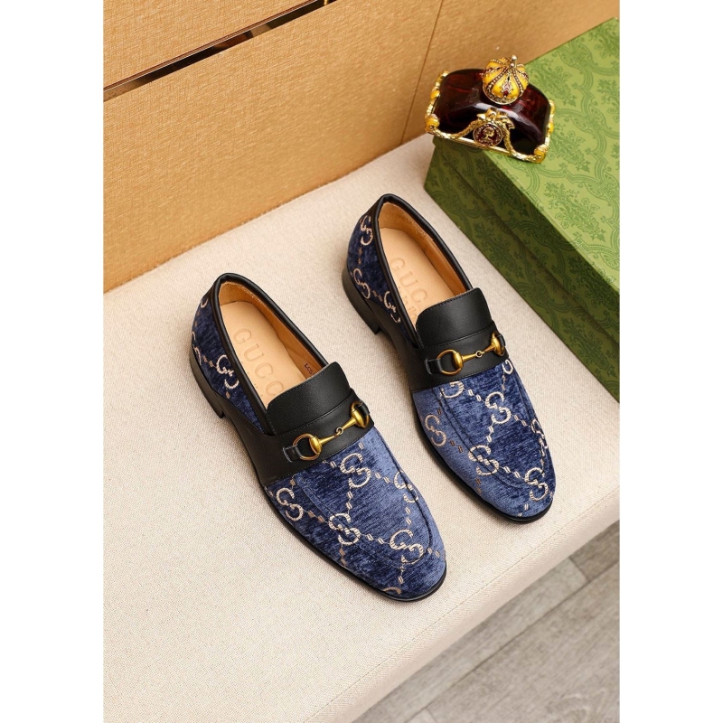 G*u*i leather shoes